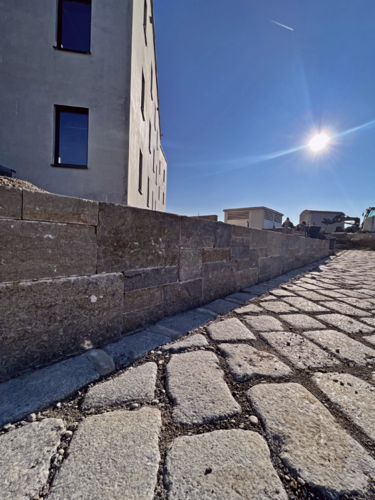 04 Büro- und Gewerbegebäude