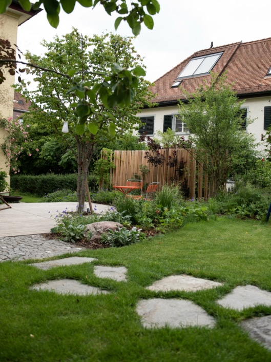 Stadtperle Steinplattenweg